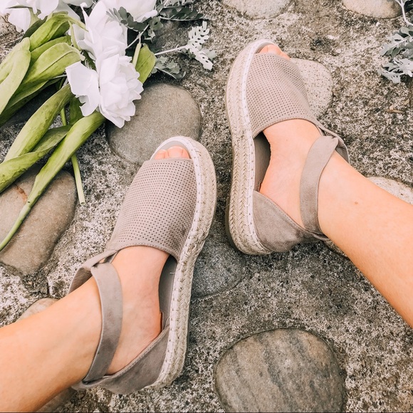 The ESMÉ Open Toe Cutout Espadrilles✨ - Picture 6 of 6